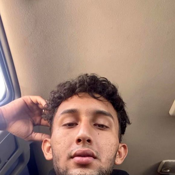 Meet your Posher, Julio - Picture 1 of 1